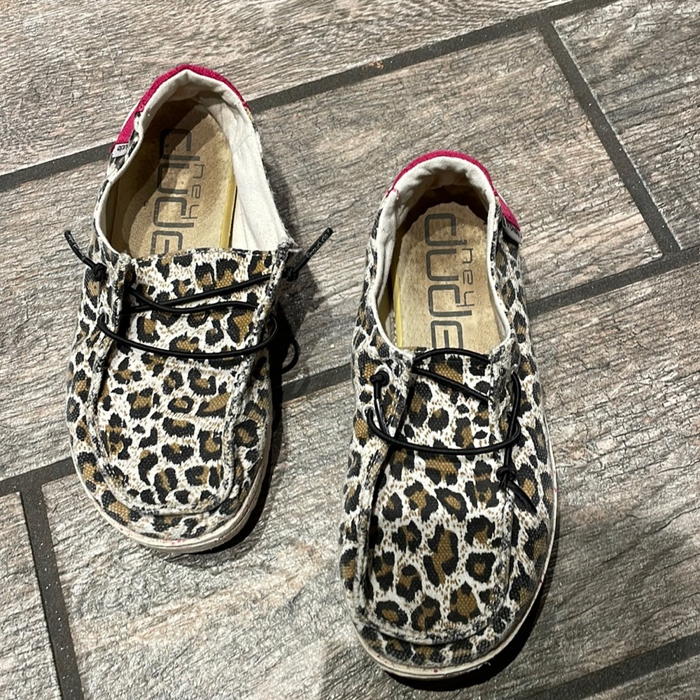 Youth Hey Dude size Y2 cheetah print